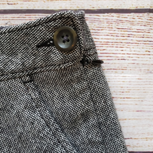 Old Navy Black White Wool Mix Mini Skirt 6 - Picture 3 of 9